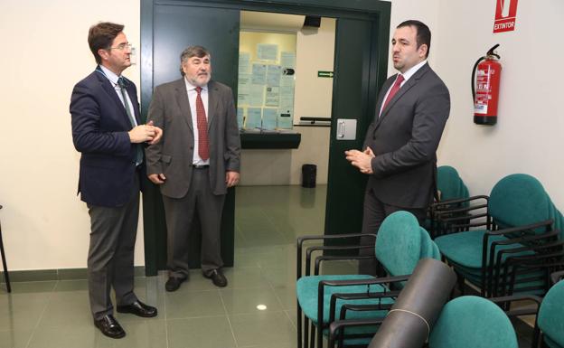 Gobierno y ONCE se marcan estrechar lazos por las personas con discapacidad visual