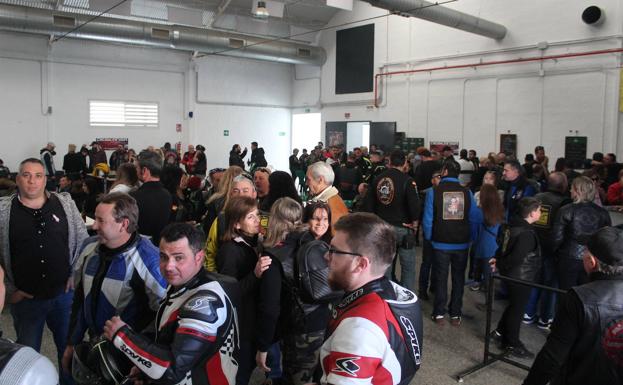 Centenares de moteros participan en la II Woman Biker en Santa María del Águila