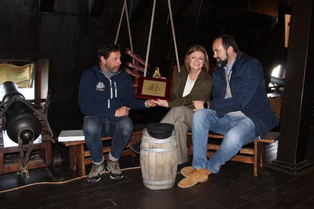 El Galeón Andalucía atraca en El Ejido