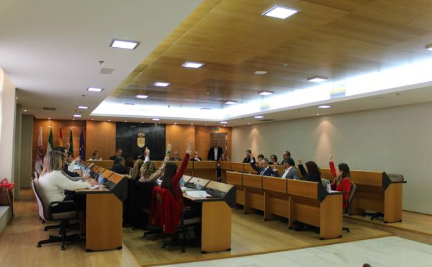 El PSOE se queda solo en la defensa de su moción sobre libertad de enseñanza