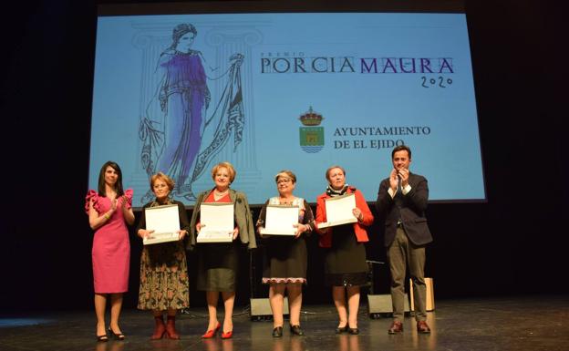 Los premios Porcia Maura reconocen la trayectoria de cuatro mujeres ejidenses