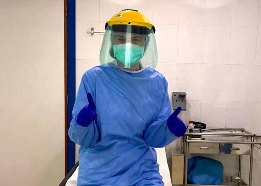 Marina Álvarez: «Los sanitarios lo estamos dando todo, hemos dado un paso hacia delante para asumir más responsabilidad cada día»
