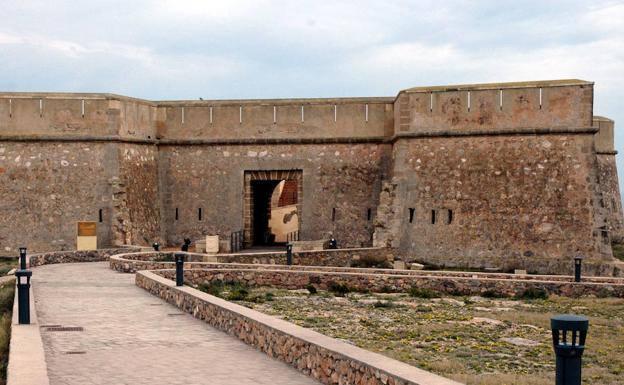 Un tour virtual permite descubrir los secretos del Castillo de Guardias Viejas