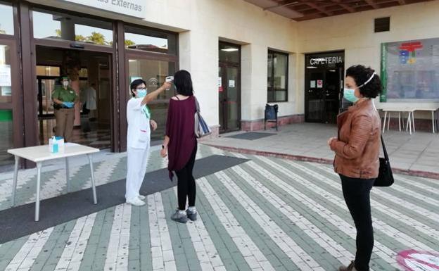 El Hospital de Poniente recupera la normalidad asistencial