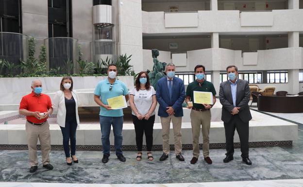 Reconocimiento del Hospital de Poniente al Ayuntamiento y al AR Almerimar