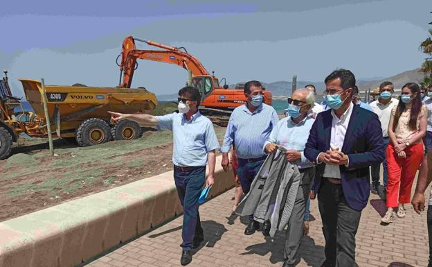 Finalizan las obras de aportación de arena en Balerma y Guardias Viejas