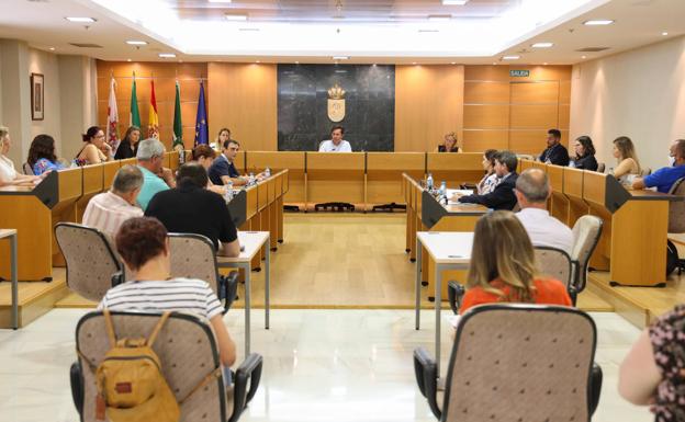 El Consejo Municipal de Comercio vuelve a reunirse cinco años después