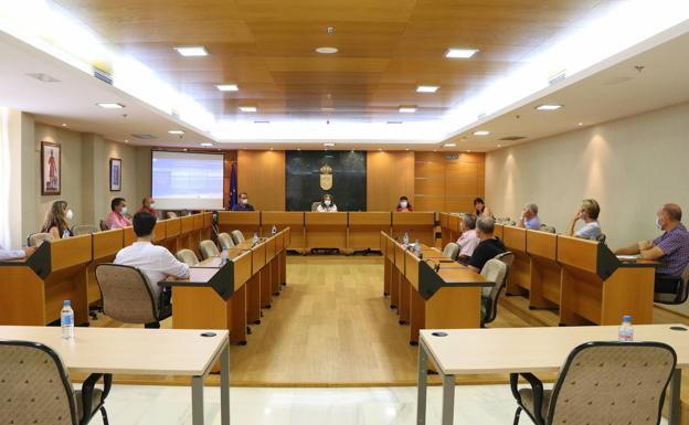 Consistorio y alojamientos abordan un plan estratégico post Covid-19 para el municipio