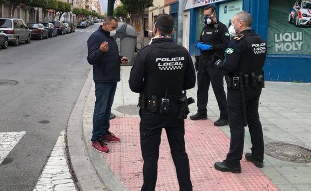La Policía Local de El Ejido frustra una 'okupación' en Santa María del Águila