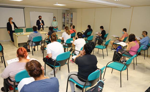 El Ayuntamiento de El Ejido incorpora 30 desempleados con el Plan Aire