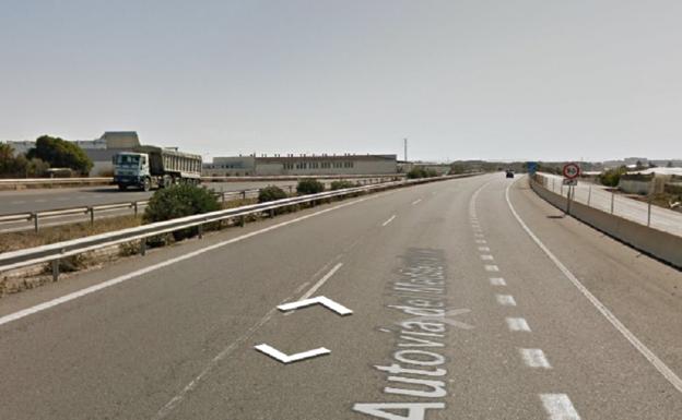 Una fallecida y un herido en un accidente de una moto en El Ejido