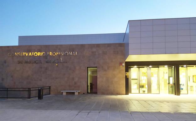 La Junta acepta una década después la titularidad del edificio del Conservatorio