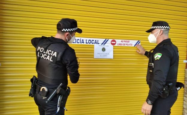 La Policía Local de El Ejido cierra dos locales y pone casi 50 multas por no cumplir las medidas anticovid