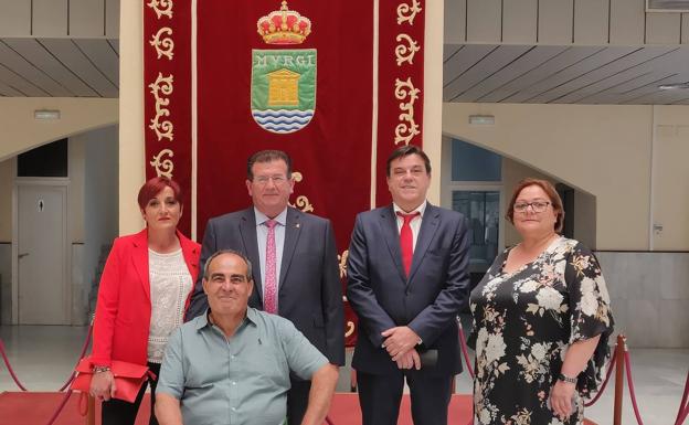 El PSOE defiende ante sus bases que el acuerdo con el PP permitirá hacer realidad sus propuestas