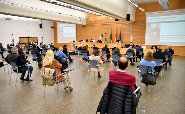 Galán niega el pago de comisiones a Enciso y la facturación falsa a Elsur