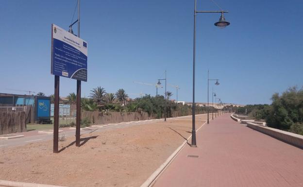 El Paseo Marítimo de Almerimar ganará en eficiencia este verano