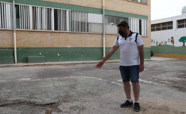 «Todos los días salen niños con las rodillas y los brazos heridos»