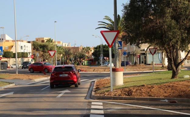 El Ayuntamiento construirá una glorieta entre el Bulevar y la carretera de Pampanico