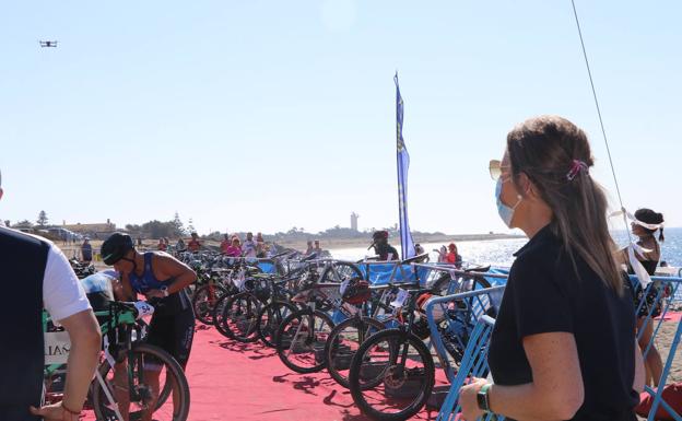 El programa deportivo estival echa el cierre con el Triatlón Cross Súper Sprint