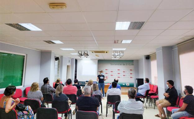 El PSOE pide más apoyo para la incorporación de los jóvenes al campo