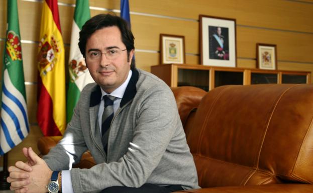 3.806 días bajo sospecha
