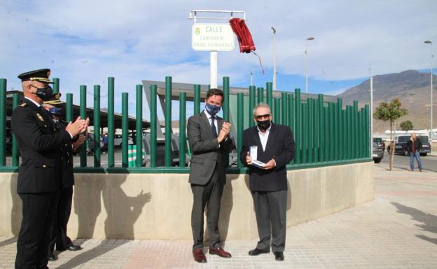 El Ejido dedica una calle al Comisario Ángel Fernández