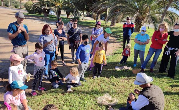 El 'clan Ciavieja' aprende cómo sobrevivir en la prehistoria