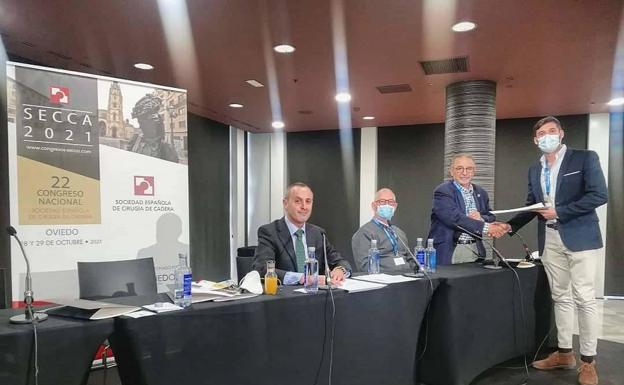 El Hospital de Poniente, galardonado por la Sociedad Española de Cirugía de Cadera