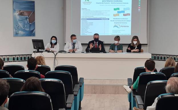 El Hospital de Poniente y el Distrito Sanitario abren sus puertas a futuros residentes