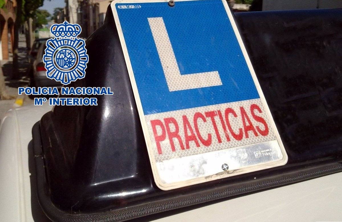 Dos detenidos en El Ejido por suplantarse la identidad el uno al otro en el examen de conducir