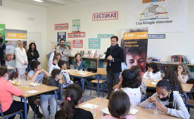 Alumnos del CEIP Almerimar aprenden sobre alimentación con el 'Kids' Lab' de Basf