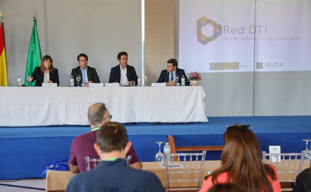 El Ejido acoge el IV Encuentro de Gestores de la Red de Destinos Turísticos Inteligentes