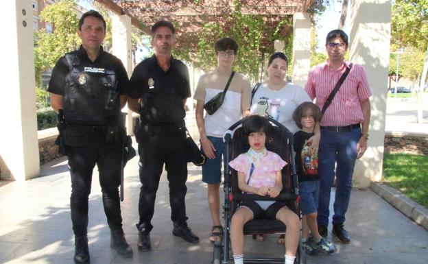 El reto de conseguir que Cayetana tenga un perro de asistencia para niños con autismo