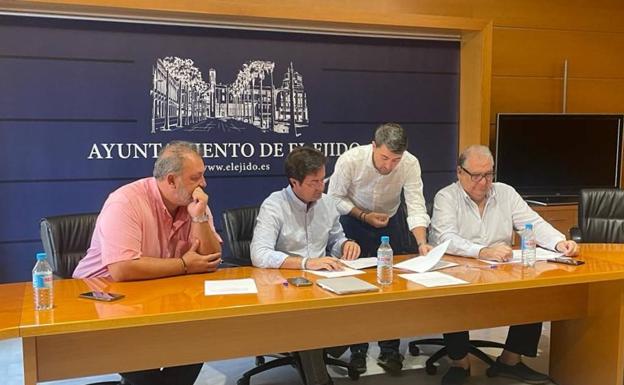 El Ayuntamiento sustituirá el firme de la carretera de Venta Carmona a La Redonda