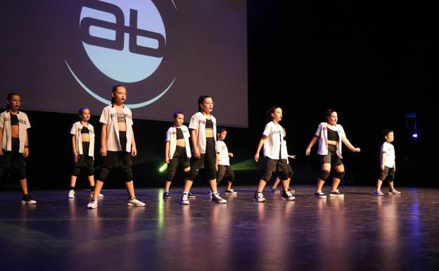 Solidaridad y baile se unen en el XI Festival 'Más que Danza' a favor de Vivir