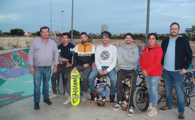 El PSOE denuncia falta de seguridad, iluminación y mantenimiento en el skatepark