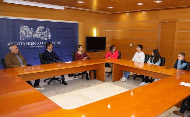 Tres ejidenses, premios Extraordinarios de Educación Secundaria