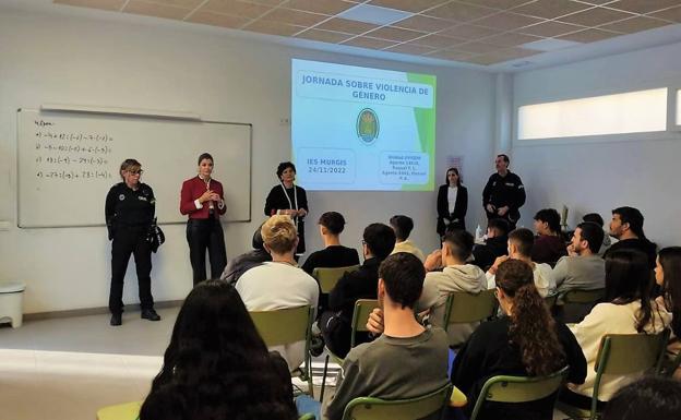 La prevención de la violencia de género arranca en los institutos de El Ejido