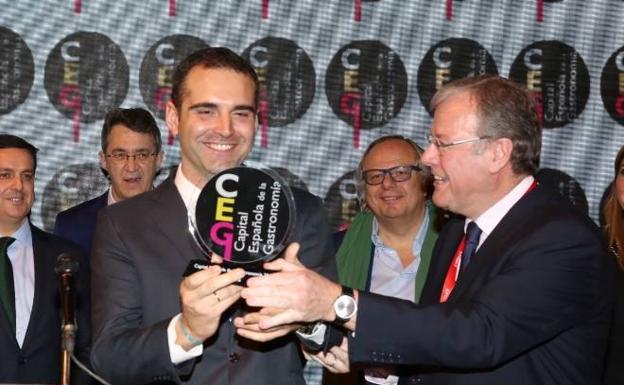 León pasa el testigo a Almería como Capital Española de la Gastronomía