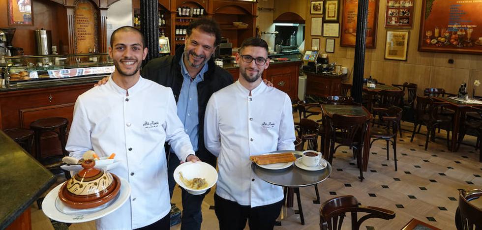 Gran Café Bib-Rambla: Una cita con la historia centenaria de Granada