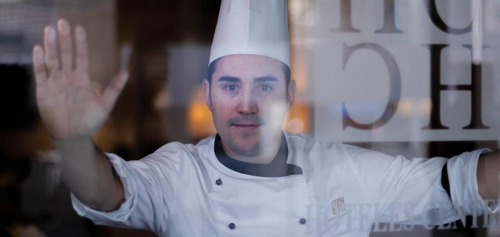 Rafael García, cocinero del Hotel Andalucía Center: «Para ganar visibilidad hace falta relacionarse más con el mundo exterior»
