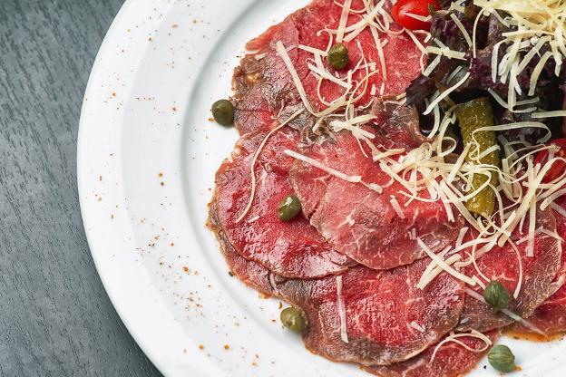 Tartares y carpaccios: carnes y pescados en toda su crudeza