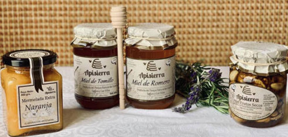 Tres tarros de miel de Cazorla y mermelada artesal de naranja por menos de 20 euros, ¡confínate bien!