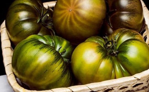Tres kilos de tomate Raf por menos de 20 euros, de la mata a tu mesa