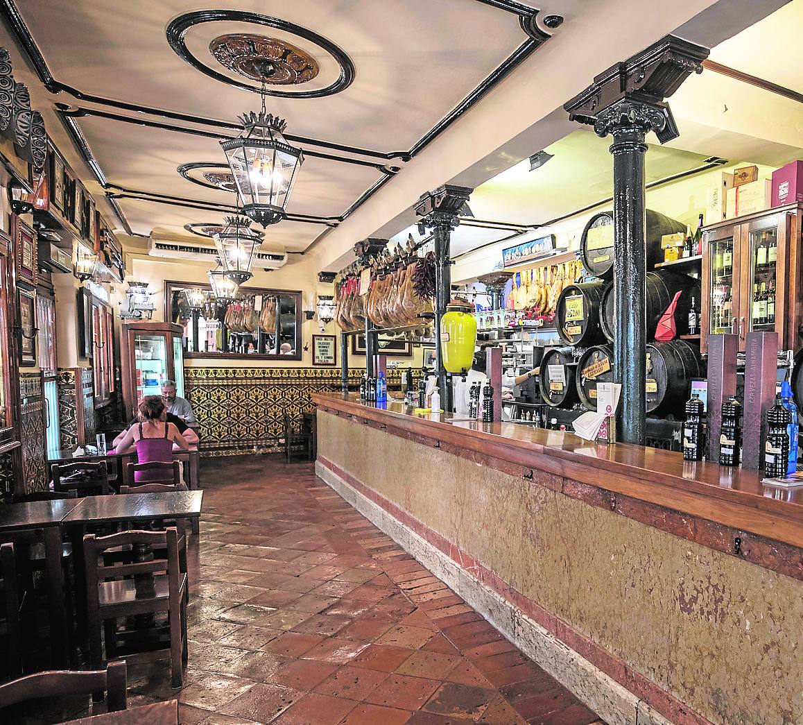 Hosteleros, bienvenidos y cuiden a la clientela