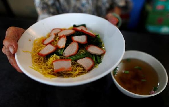 Comer en un 'hawker'
