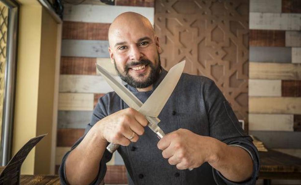 El chef que te transporta a Asia sin salir de Granada