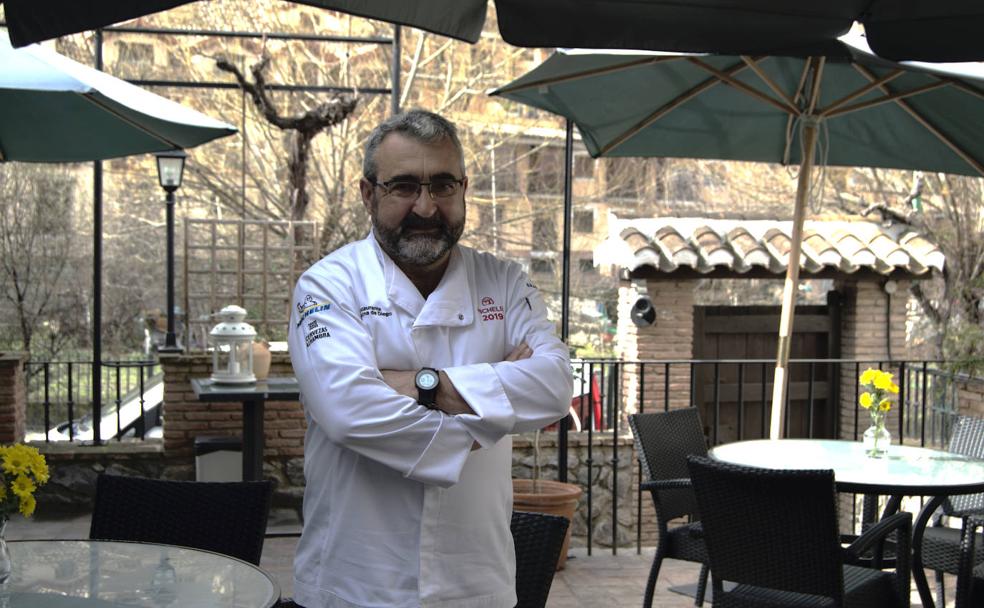 El cocinero agricultor de Granada que es feliz entre habas y alcachofas