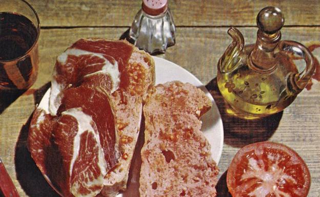 Pan con tomate, del desdén burgués al estrellato