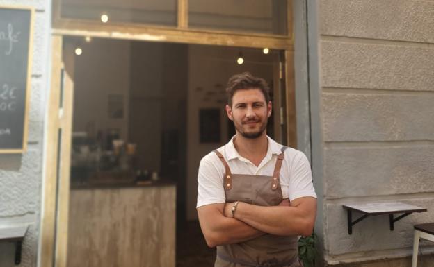 El portugués que nos trae un rincón lisboeta a Granada